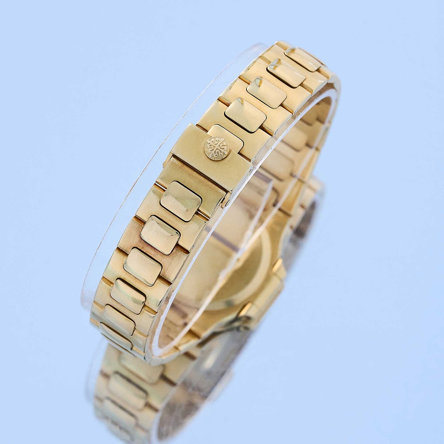 Patek Philippe Nautilus Ref. 4700/3 - "Very good" condition - Beautiful dial and case