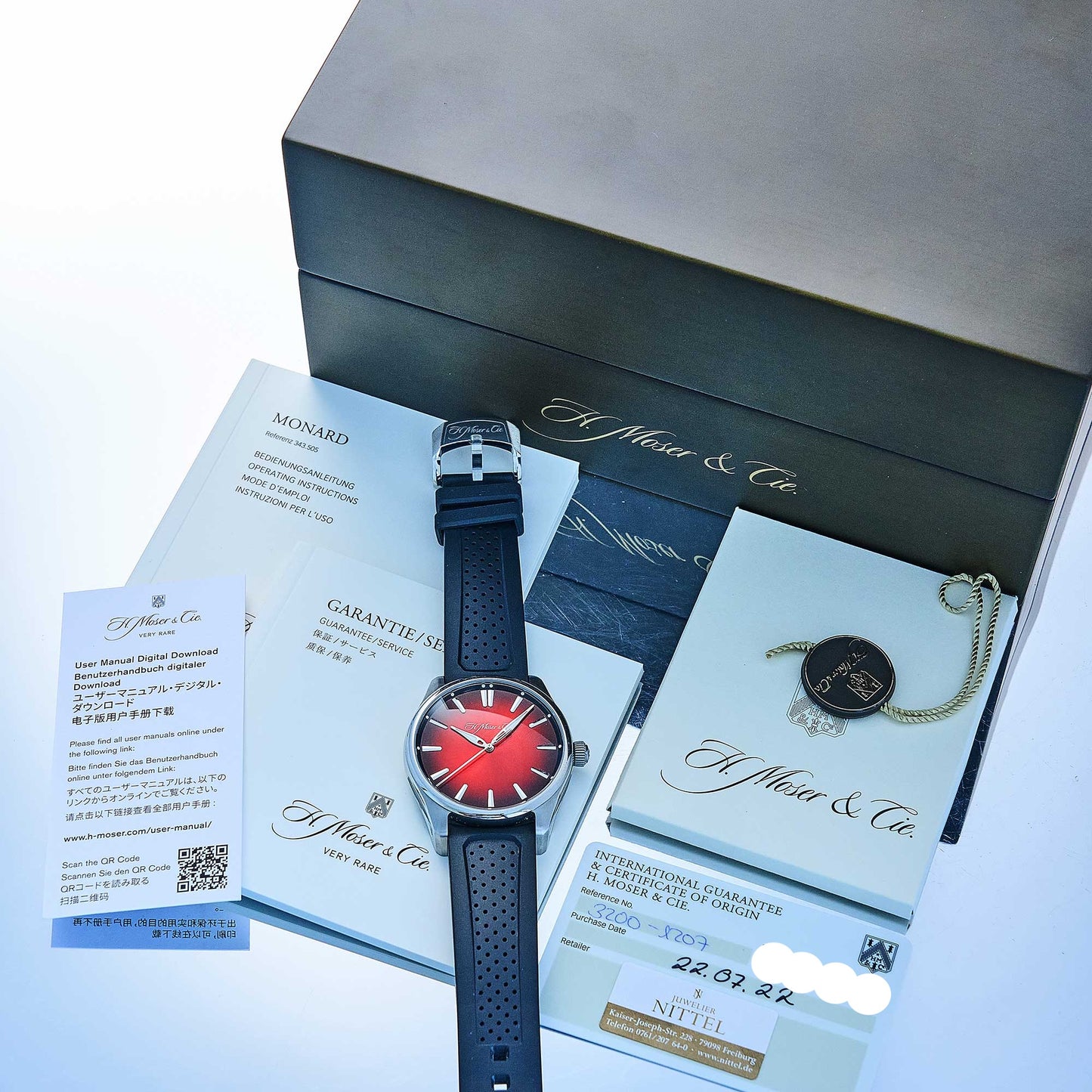 H.Moser & Cie. Pioneer Centre Seconds Swiss Mad Red Ref. 3200-1207 - "Very good" condition - German Fullset