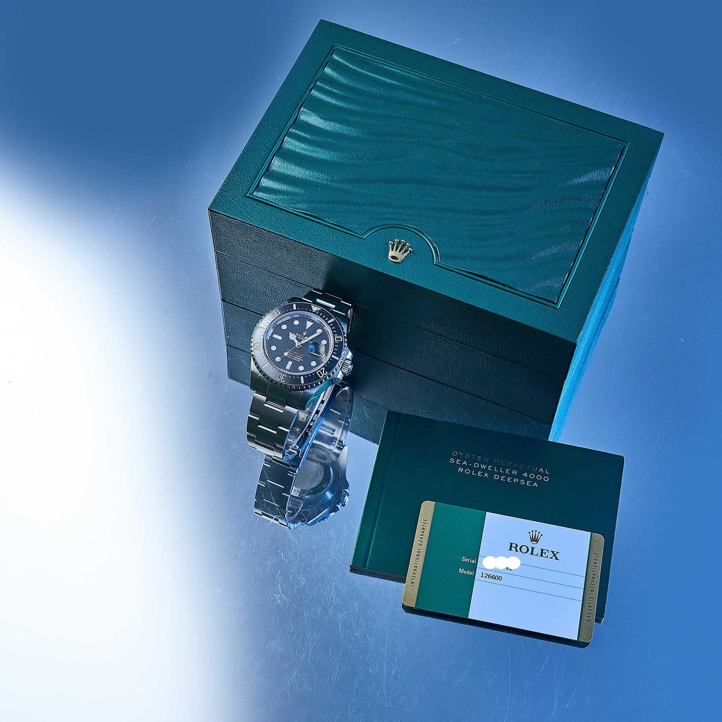 Rolex Sea-Dweller Ref. 126600 - "Very good" condition - Fullset