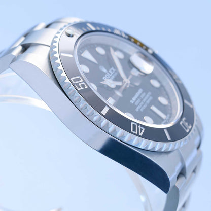 Rolex Submariner Date Ref. 116610LN - "Very good" condition - German fullset