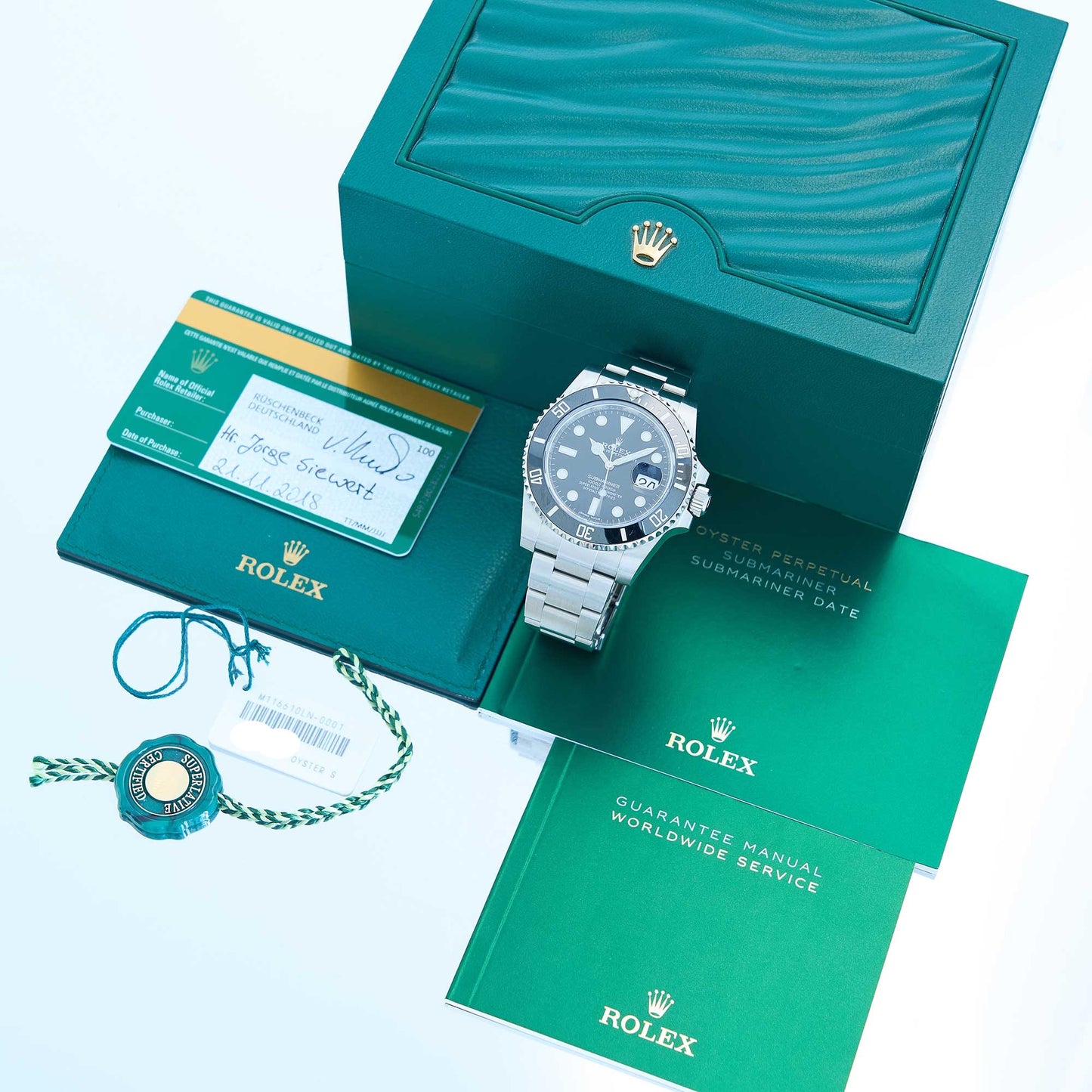 Rolex Submariner Date Ref. 116610LN - "Very good" condition - German fullset