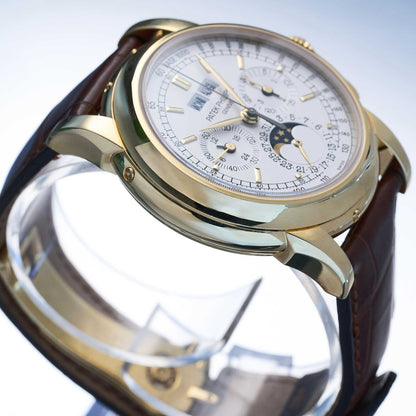 Patek Philippe Perpetual Calendar Chronograph Ref. 5970J-001 - "Very good" condition - Unpolished - Fullset