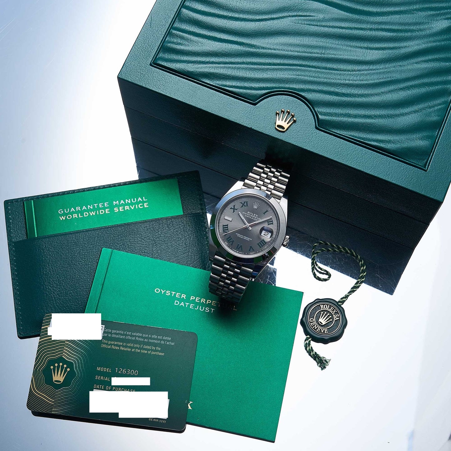 Rolex Datejust 41 Ref. 126300 - "Very good" condition - Fullset from 2025 - Wimbeldon Dial