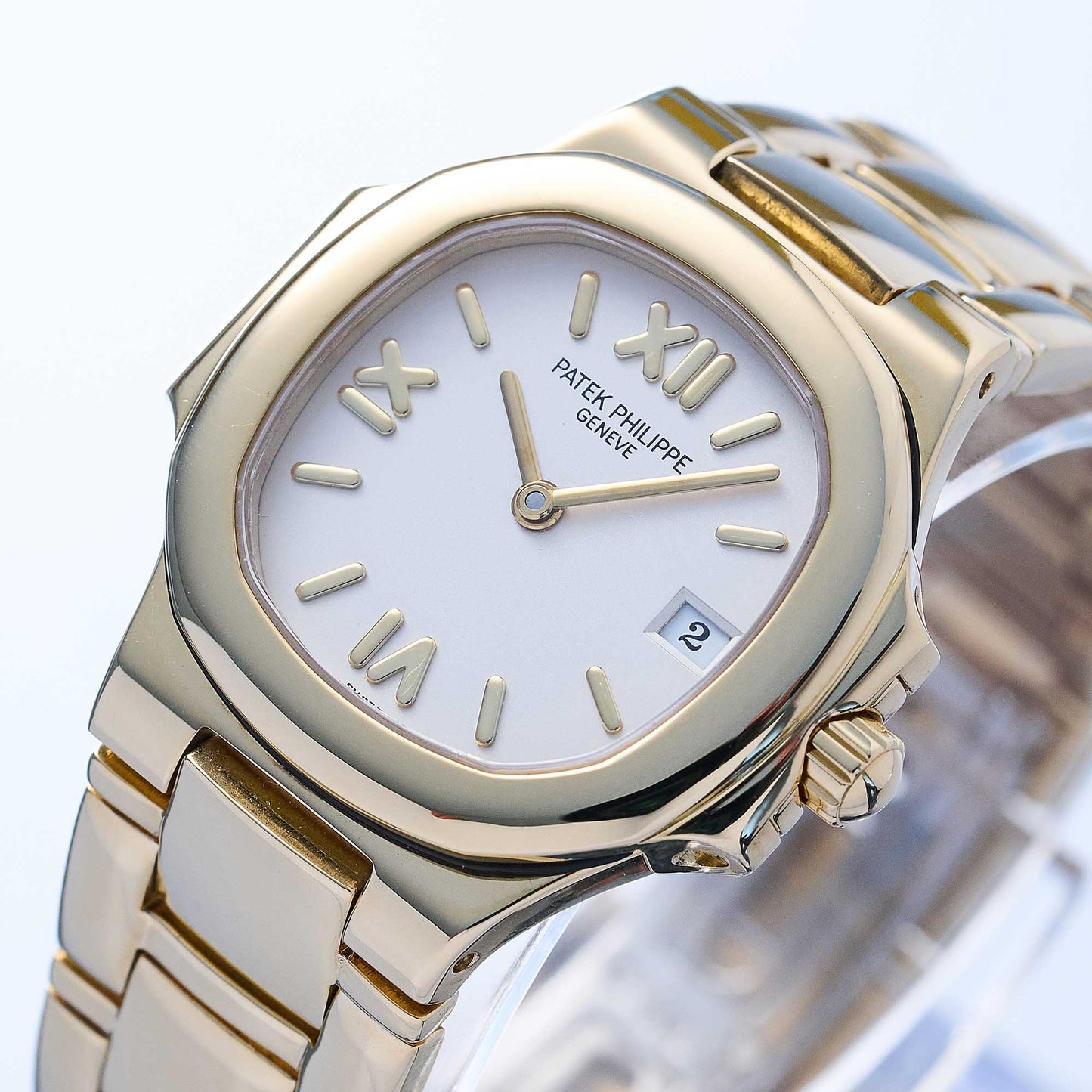 Patek Philippe Nautilus Ref. 4700/51J-013 - "Very good" condition - Rare ceramqiue dial - Papers