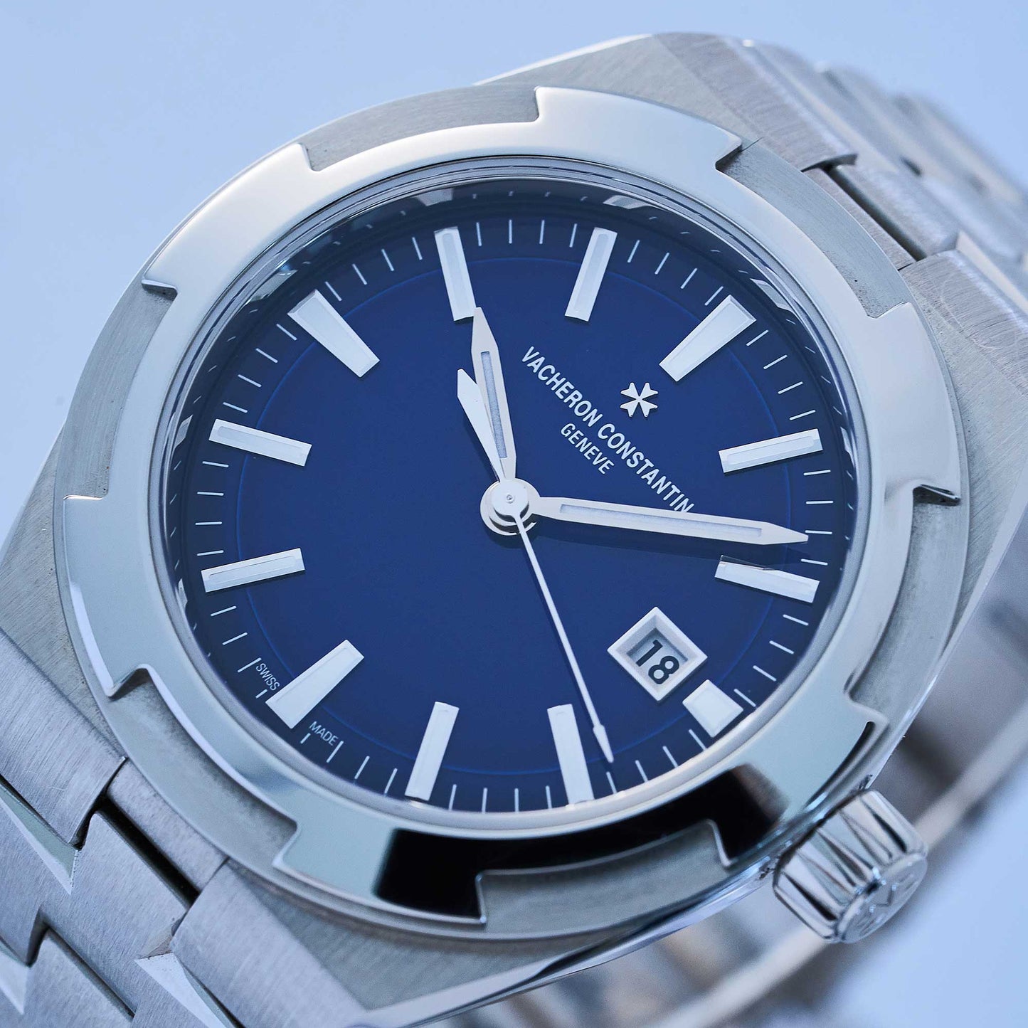 Vacheron Constantin Overseas Ref. 4600V/200A-B980 - "Very good" condition - Fullset