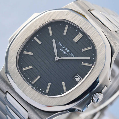 Patek Philippe Nautilus Ref. 3700 - "Very good" condition - Extract from the archives