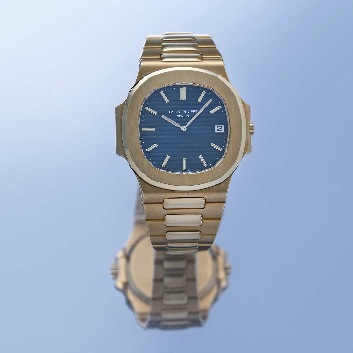 Patek Philippe Nautilus Ref. 3700/11J - "Very good" condition - Fullset
