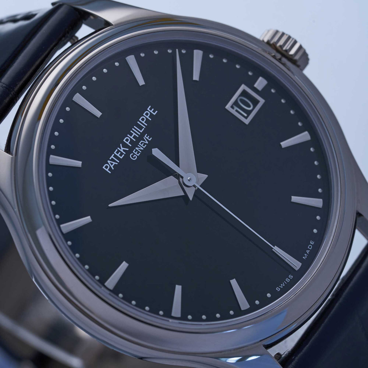Patek Philippe Calatrava Ref. 5227G-010 - "NEW / UNWORN" - Italian first owner - Fullset