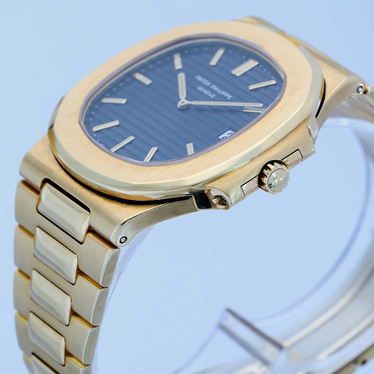 Patek Philippe Nautilus Ref. 3700/11J - "Very good" condition - Fullset