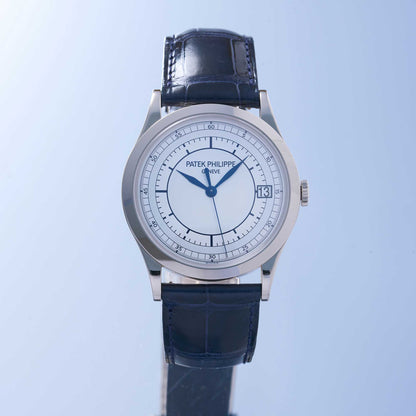 Patek Philippe Calatrava Ref. 5296G-001 - "Very good" condition - Papers