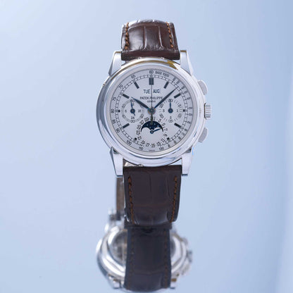 Patek Philippe Perpetual Calendar Ref. 5970G-001 - "Very good" condition - EU Fullset