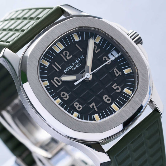 Patek Philippe Aquanaut Ref. 5066A-001 - "Very good" condition - Extract from the archives