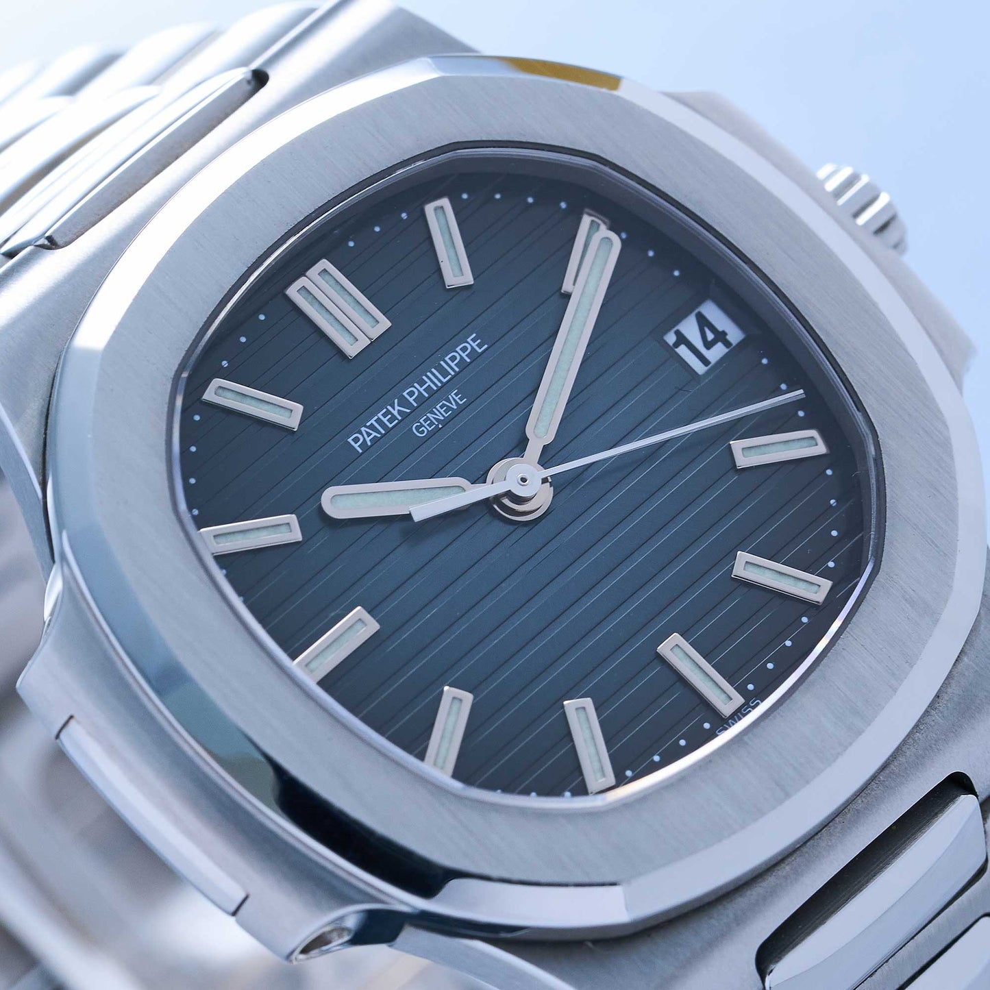Patek Philippe Nautilus Ref. 5800/1A-001 - "Unpolished" condition - First owner - EU Fullset