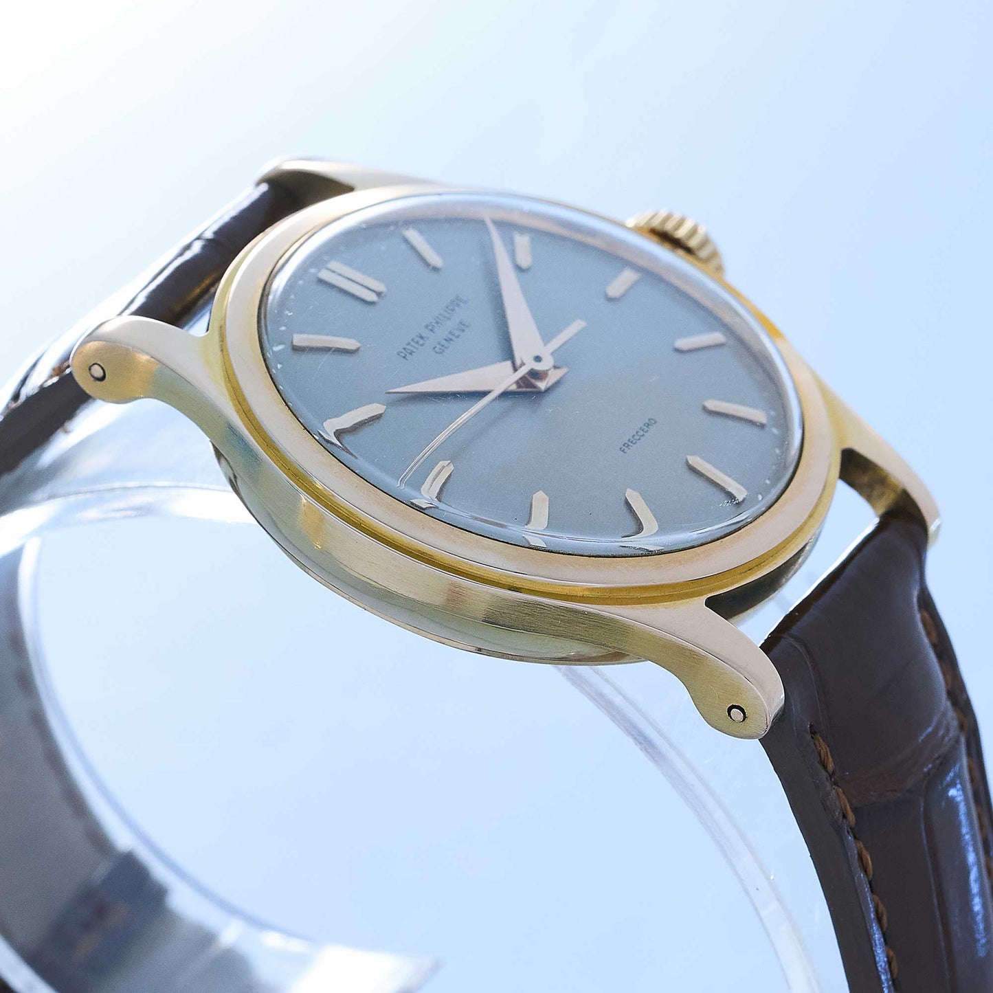 Patek Philippe Calatrava Ref. 2508R - "Very good" condition - Extract from the archives