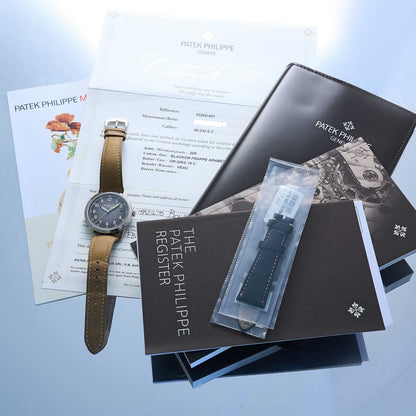 Patek Philippe Calatrava Ref. 5226G-001 - "Very good" condition - EU Fullset
