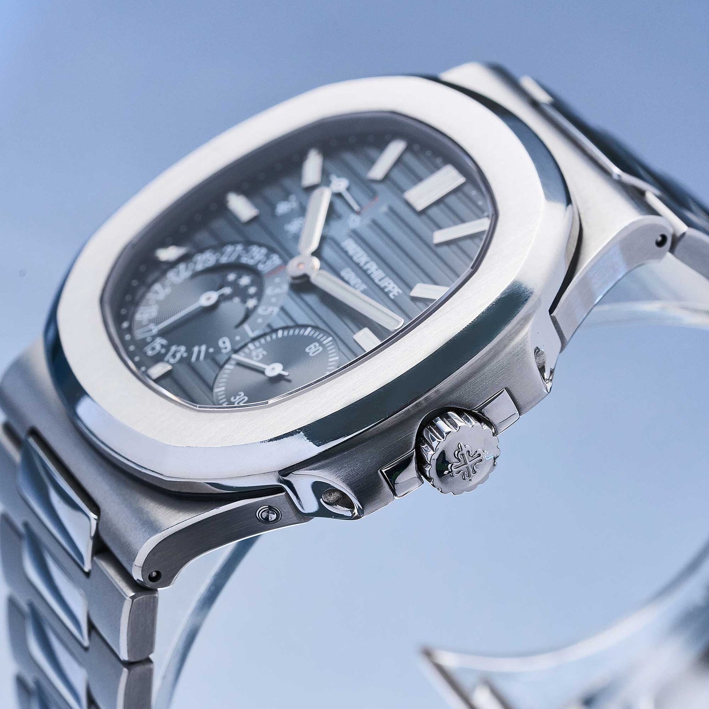 Patek Philippe Nautilus Ref. 5712/1A-001 - "Very good" condition - German Fullset