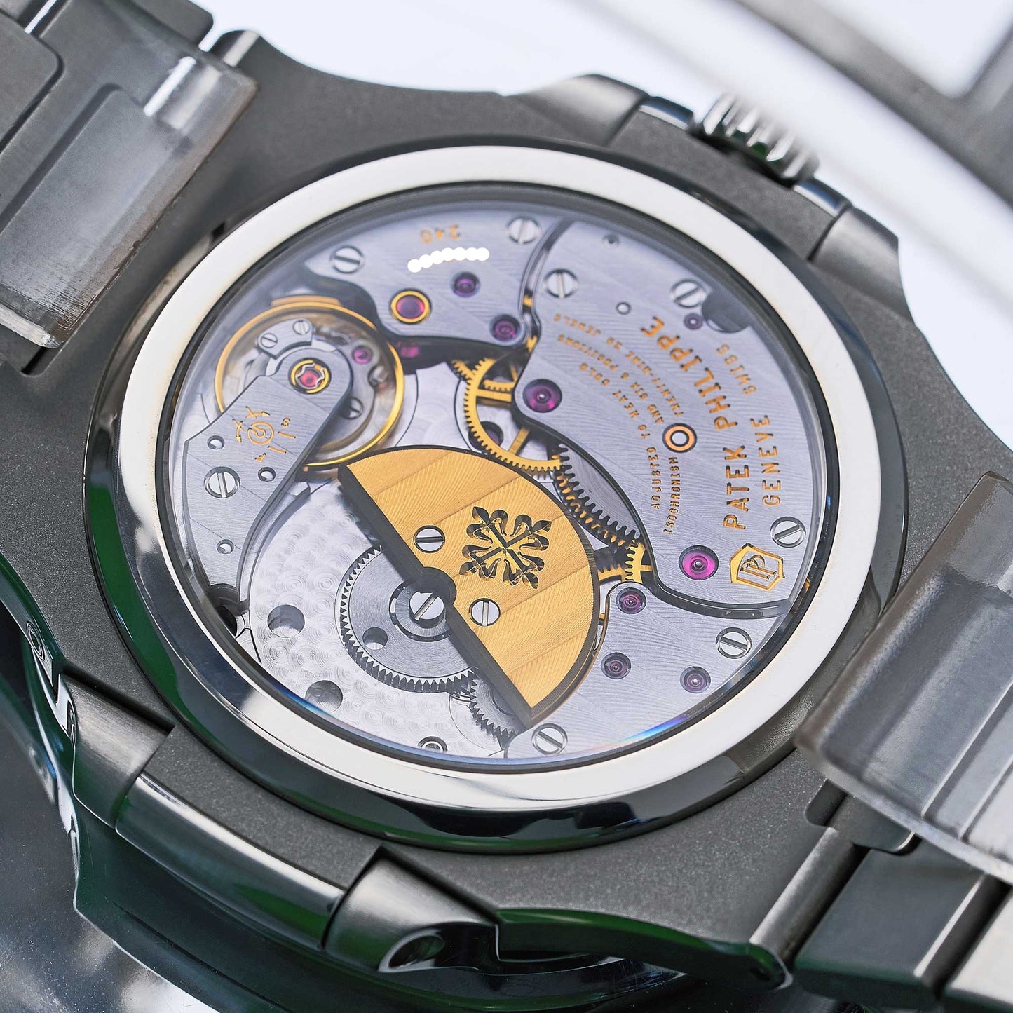 Patek Philippe Nautilus Ref. 5712/1A-001 - "Very good" condition - German Fullset