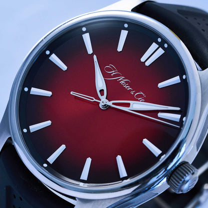 H.Moser & Cie. Pioneer Centre Seconds Swiss Mad Red Ref. 3200-1207 - "Very good" condition - German Fullset