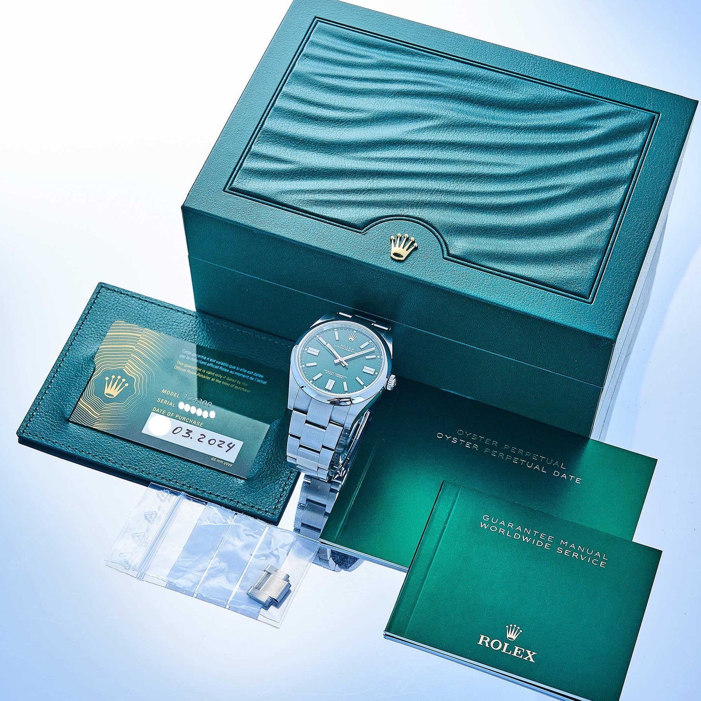 Rolex Oyster Perpetual 41 Ref. 124300 - "Very good" condition - Fullset