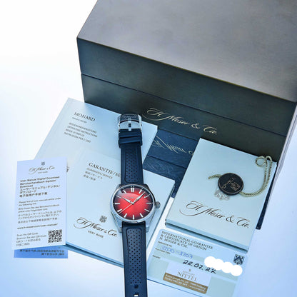 H.Moser & Cie. Pioneer Centre Seconds Swiss Mad Red Ref. 3200-1207 - "Very good" condition - German Fullset