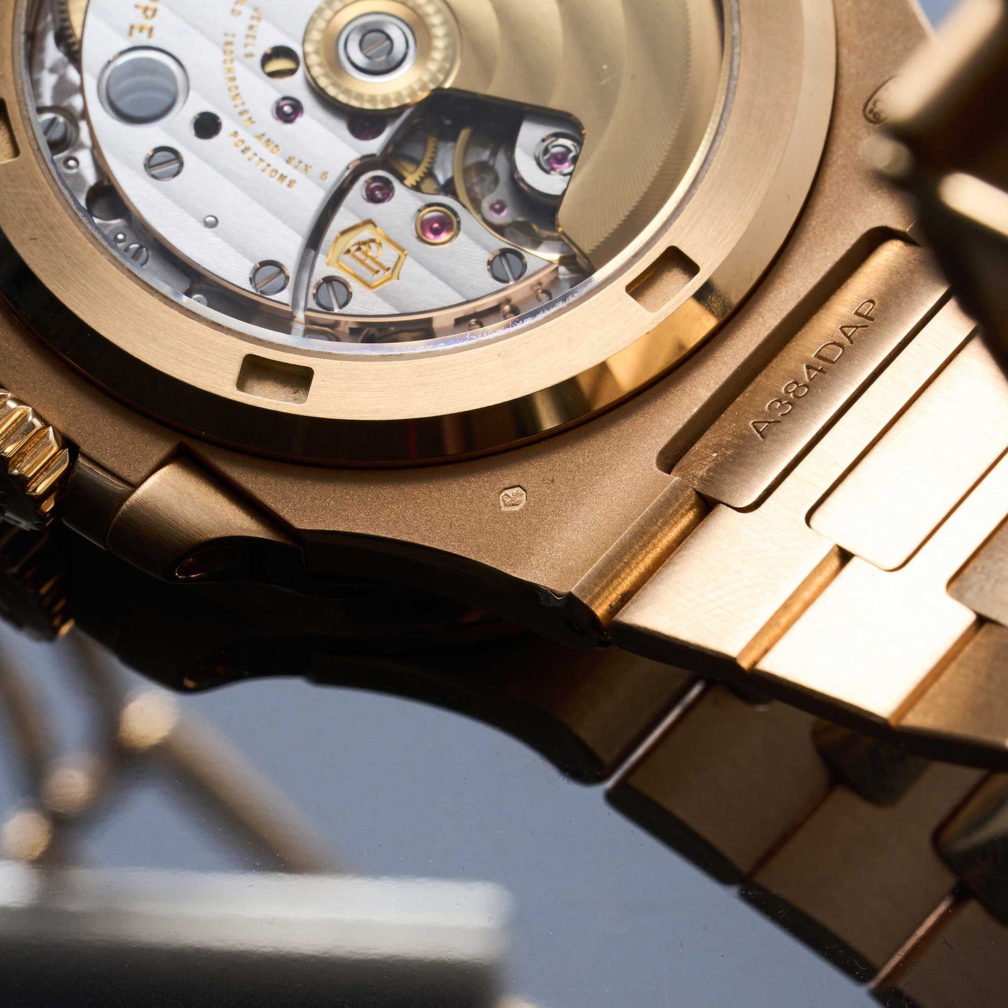 Patek Philippe Nautilus Ref. 5711/1R-001 - "Very good" condition - Fullset