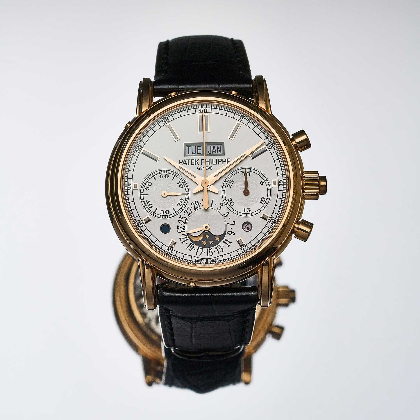 Patek Philippe Perpetual Calendar Chronograph Ref. 5204R-001 - "Very good" condition - Fullset First german owner