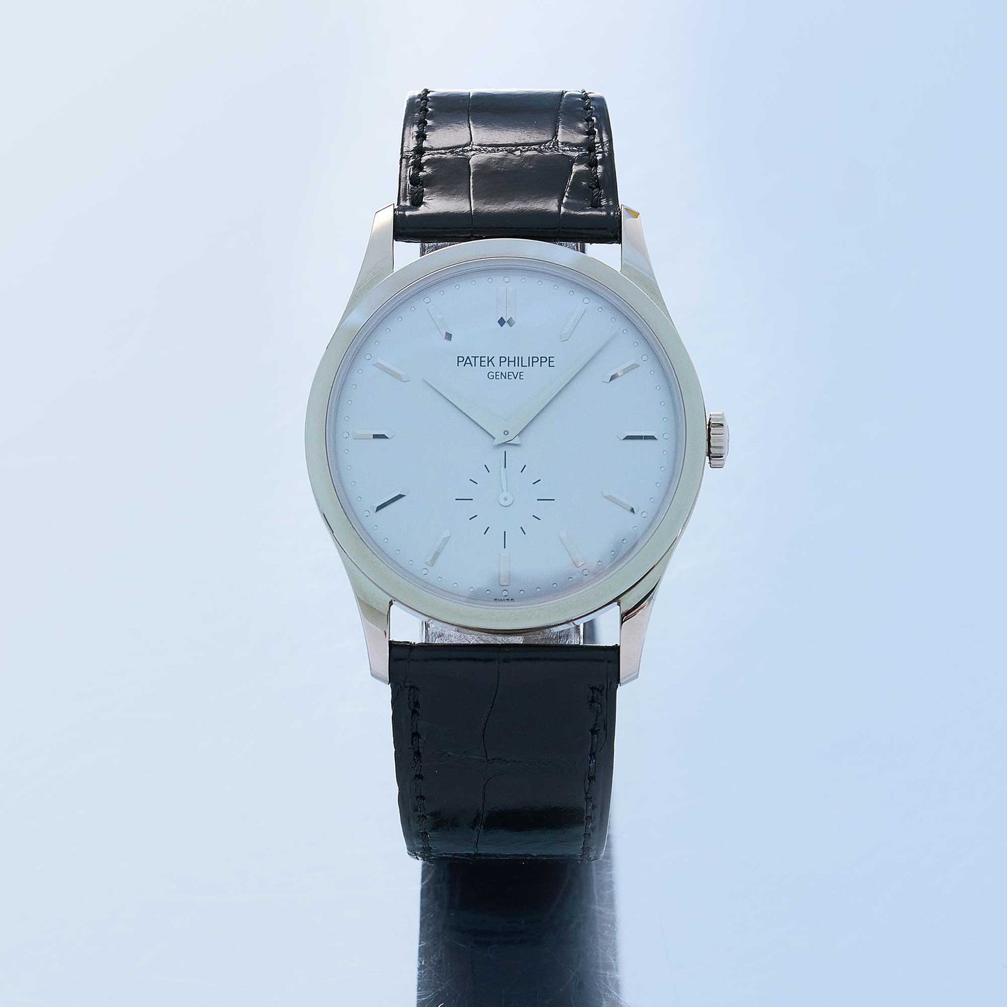 Patek Philippe Calatrava Ref. 5196G-001 - "NEW / UNWORN" - First owner fullset