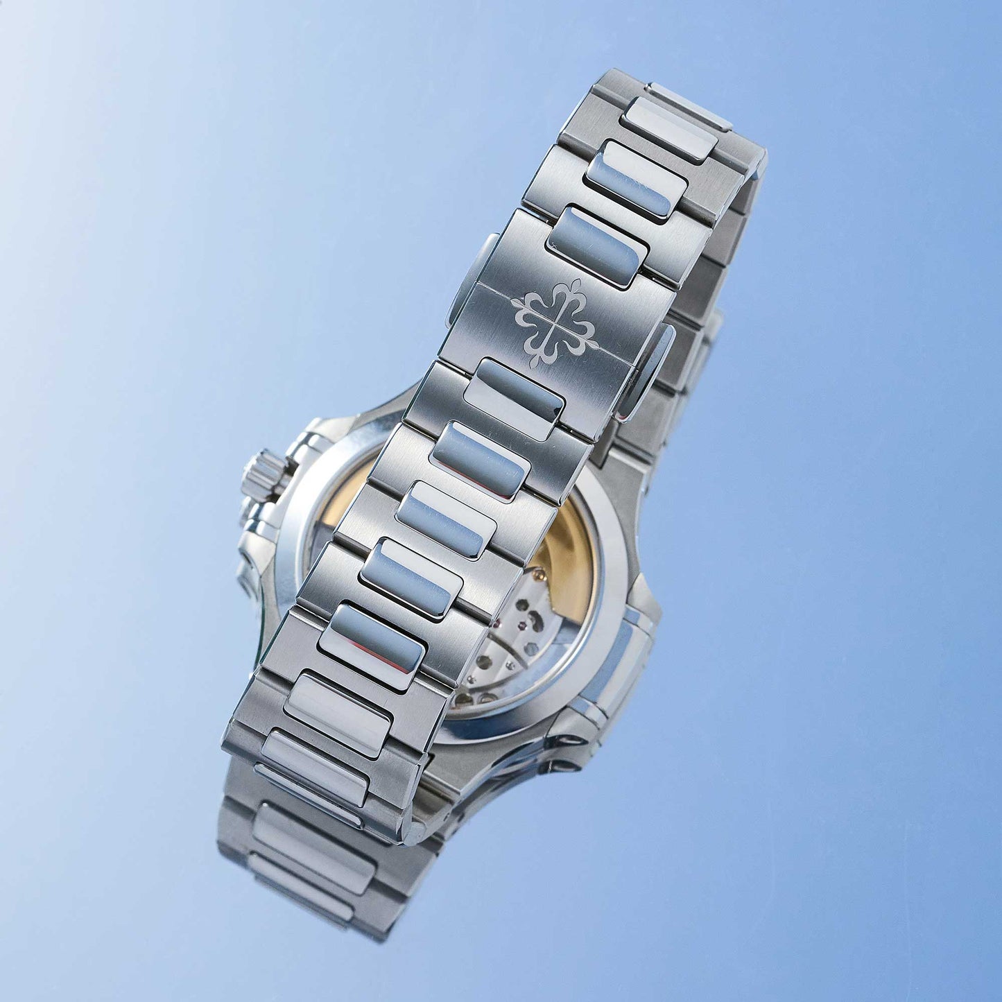 Patek Philippe Nautilus Ref. 7118/1200A-011 - "Very good" condition - German first owner - Fullset