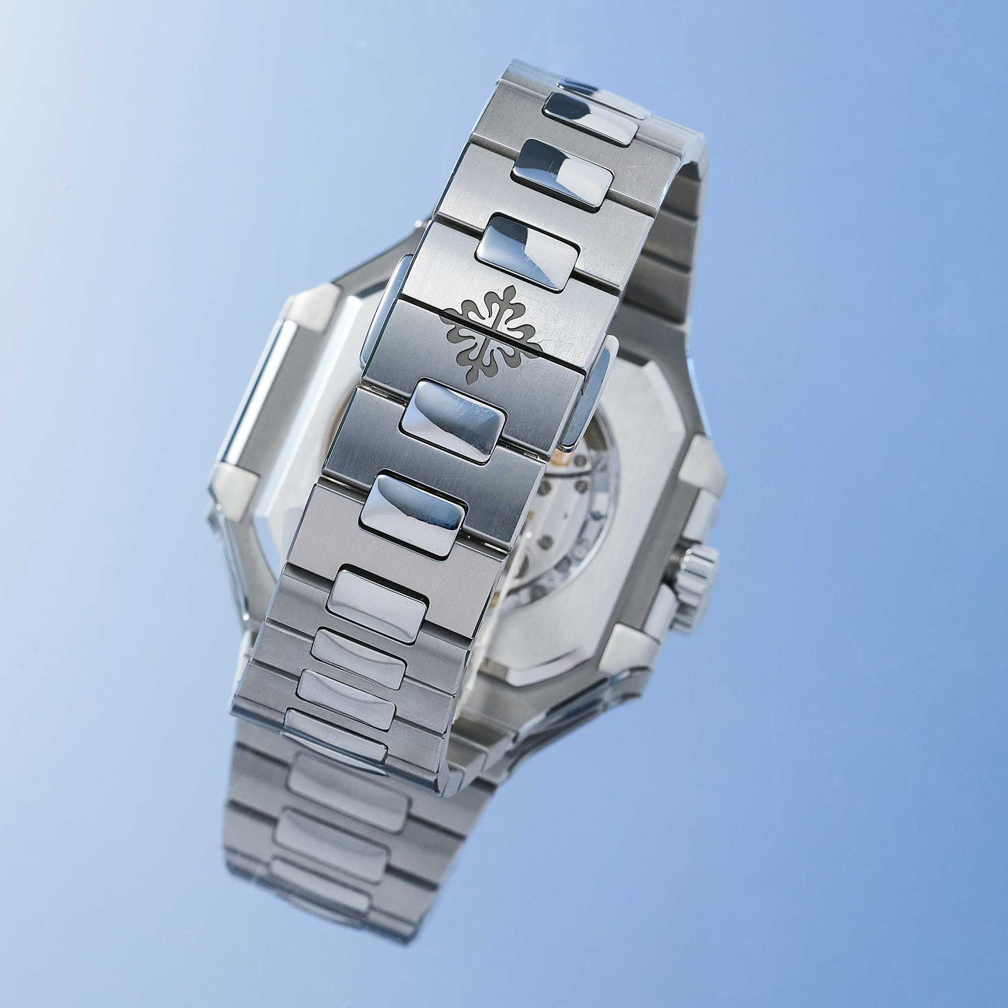 Patek Philippe Cubitus Ref. 5821/1A-001 - "Very good" condition - Fullset - First owner