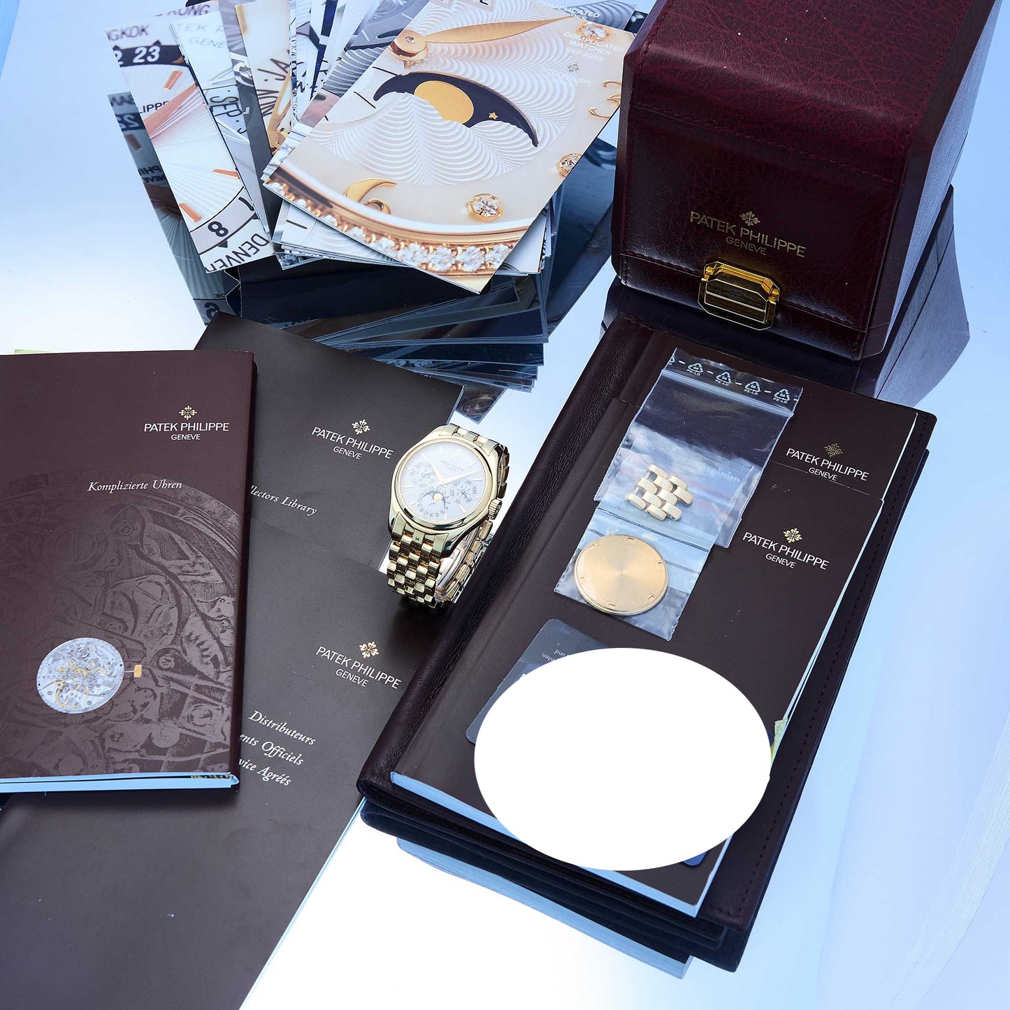 Patek Philippe Perpetual Calendar Ref. 5136/1J-001 - "Very good" condition - 2nd case - Extract requested