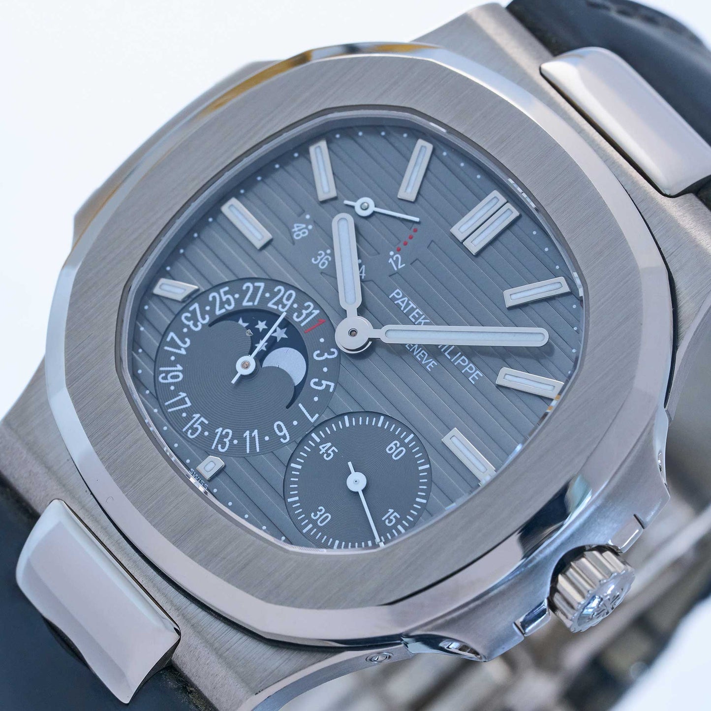 Patek Philippe Nautilus Ref. 5712G-001 - "Very good" condition - German first owner - Fullset