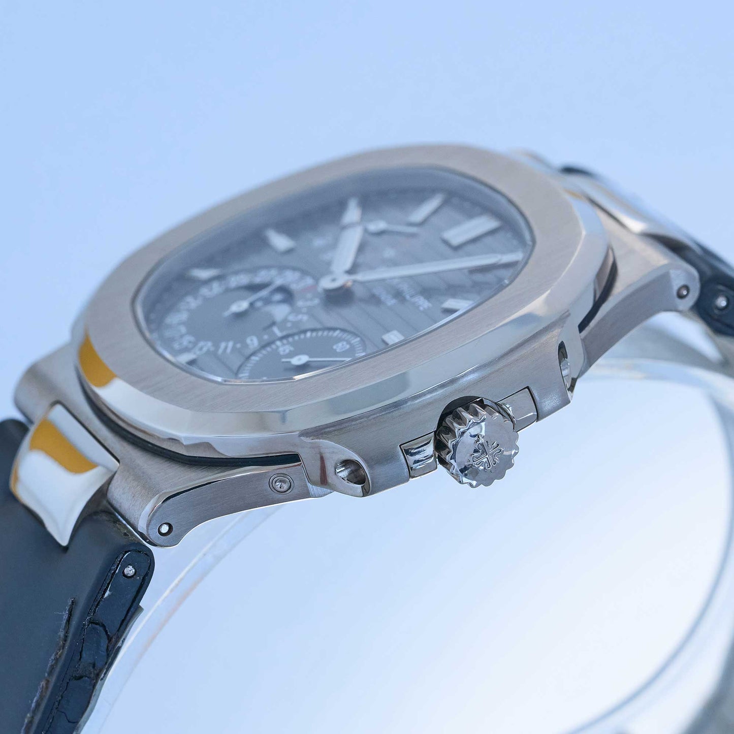 Patek Philippe Nautilus Ref. 5712G-001 - "Very good" condition - German first owner - Fullset
