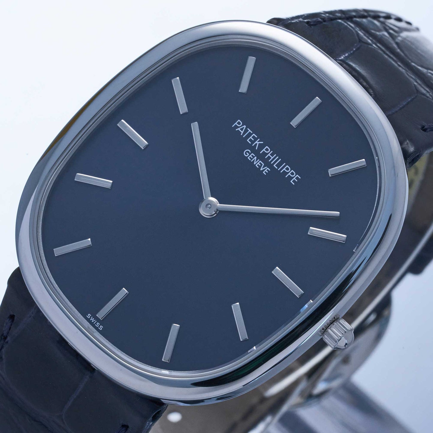 Patek Philippe Ellipse d'Or Ref. 5738P-001 - "NEW / UNWORN" - German fullset from 2026