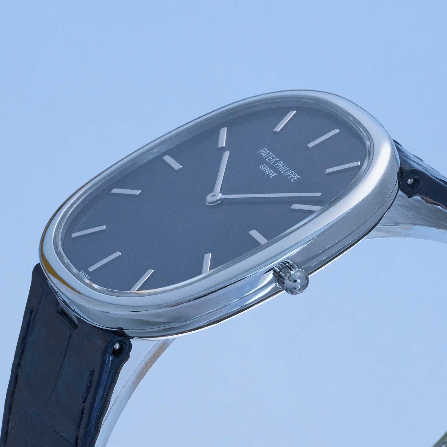 Patek Philippe Ellipse d'Or Ref. 5738P-001 - "NEW / UNWORN" - German fullset from 2026