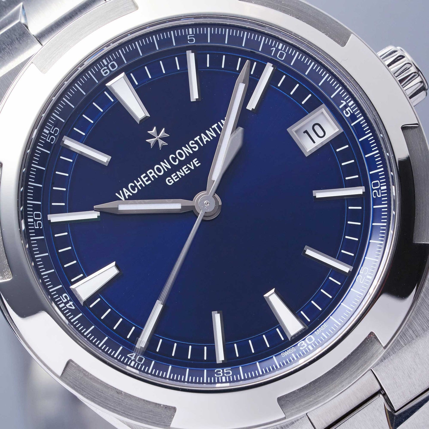 Vacheron Constantin Overseas Ref. 4500V/110A-B128 - "NEW / UNWORN" - Fullset - First german owner