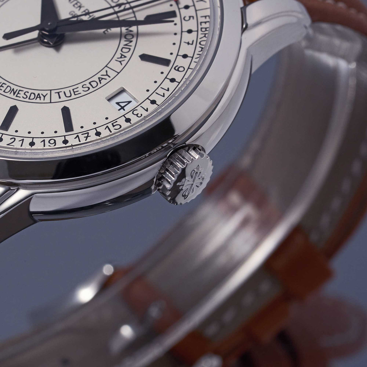 Patek Philippe Calatrava Weekly Calendar Ref. 5212A-001 - "Very good" condition - German fullset
