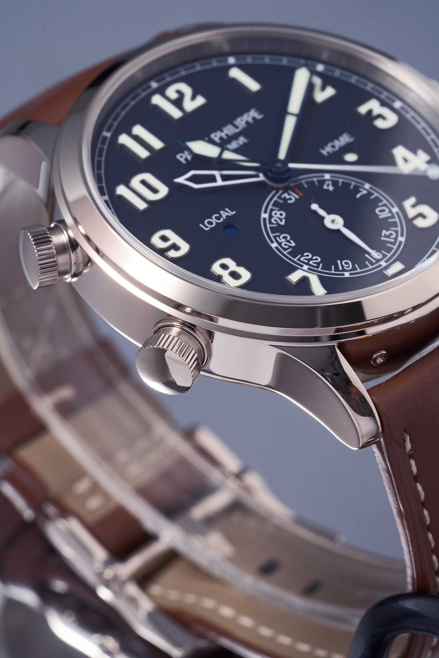 Patek Philippe Travel Time Pilot Travel Time Ref. 5524G-001 - "NEW / UNWORN" - Fullset - First german owner