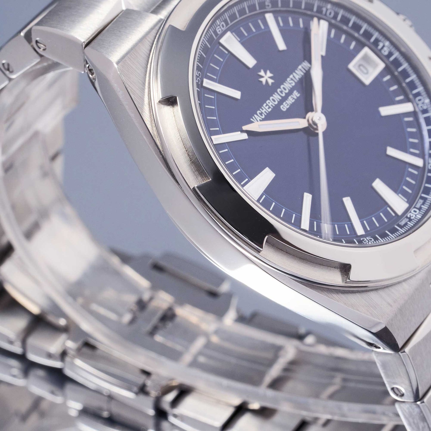 Vacheron Constantin Overseas Ref. 4500V/110A-B128 - "NEW / UNWORN" - Fullset - First german owner