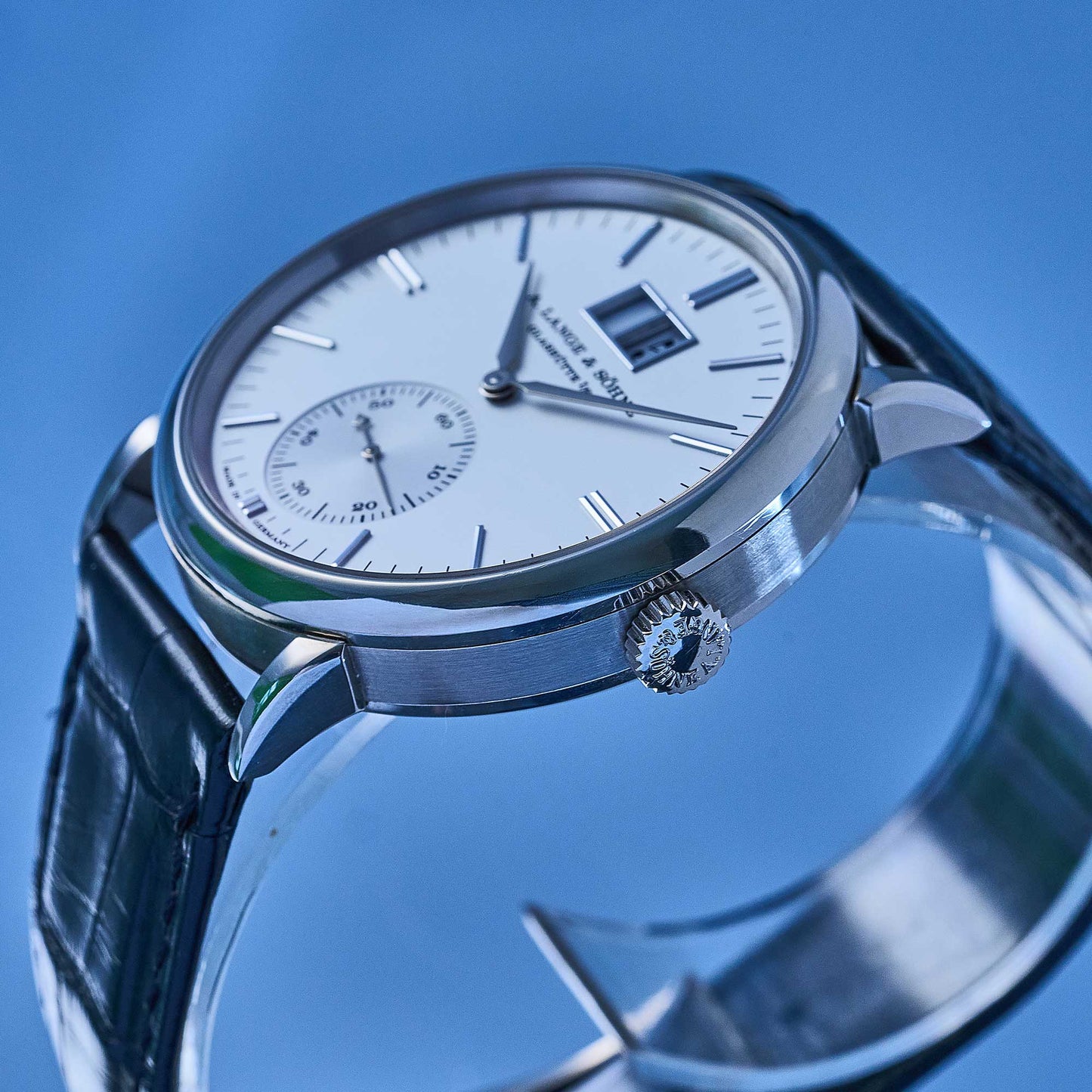 A. Lange & Söhne Saxonia Outsize Date Ref. 381.026 - "Very good" condition - Fullset