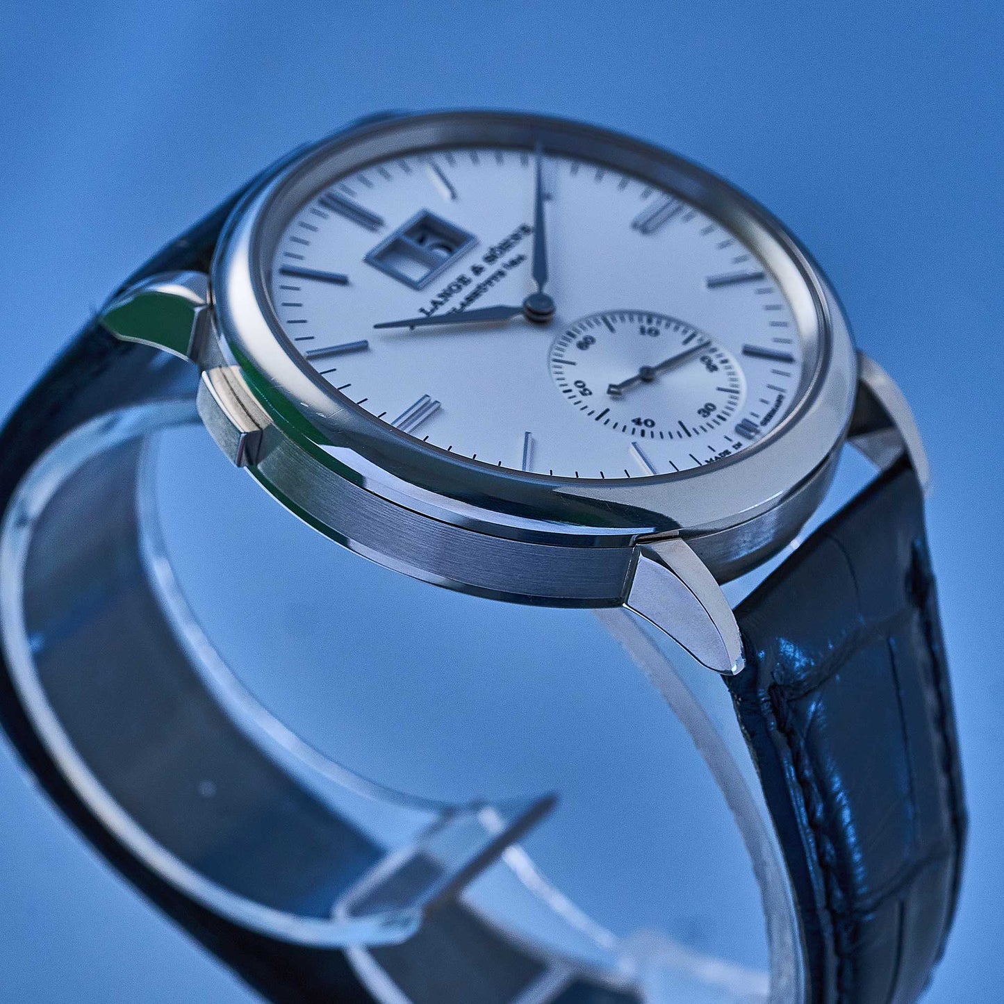 A. Lange & Söhne Saxonia Outsize Date Ref. 381.026 - "Very good" condition - Fullset