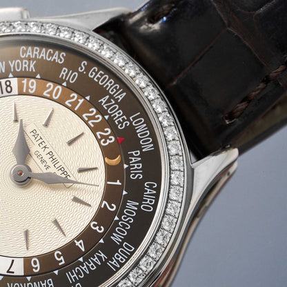 Patek Philippe World Time Ref. 7130G-001 - "Very good" condition - Fullset - Patek service 2025