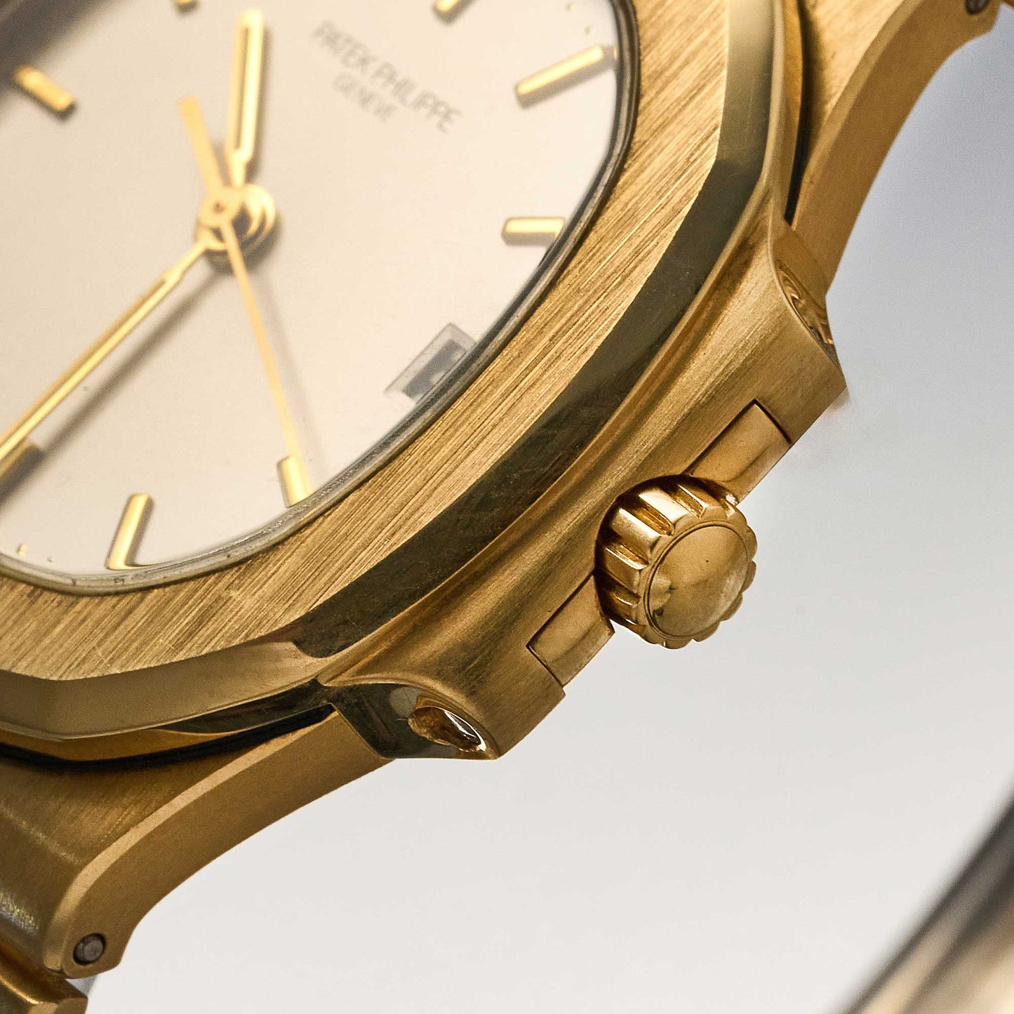 Patek Philippe Nautilus Ref. 3800J - "Good" condition - Extract from the archives ordered