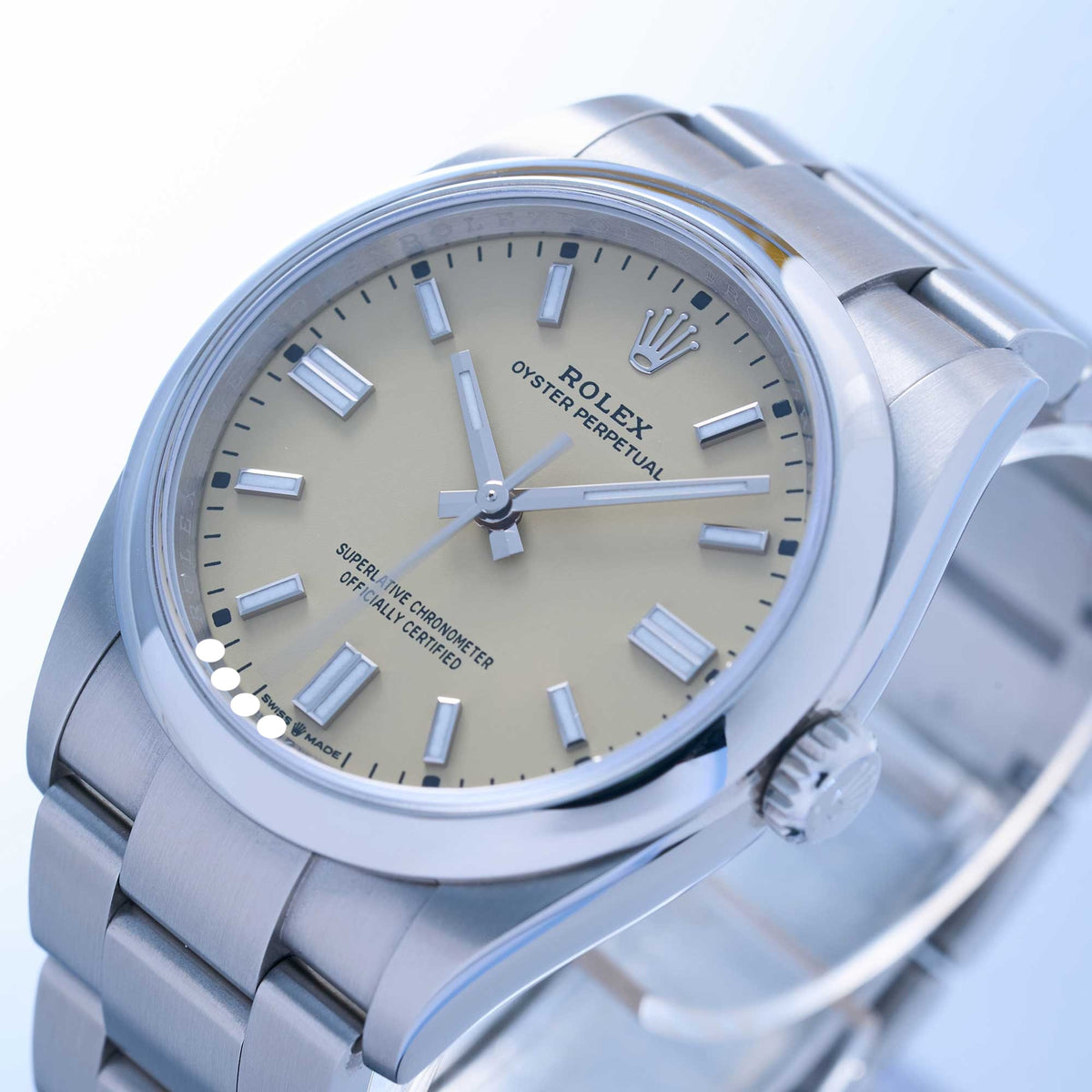 Rolex Oyster Perpetual Ref. 126000 - "NEW / UNWORN" - German first owner - Fullset