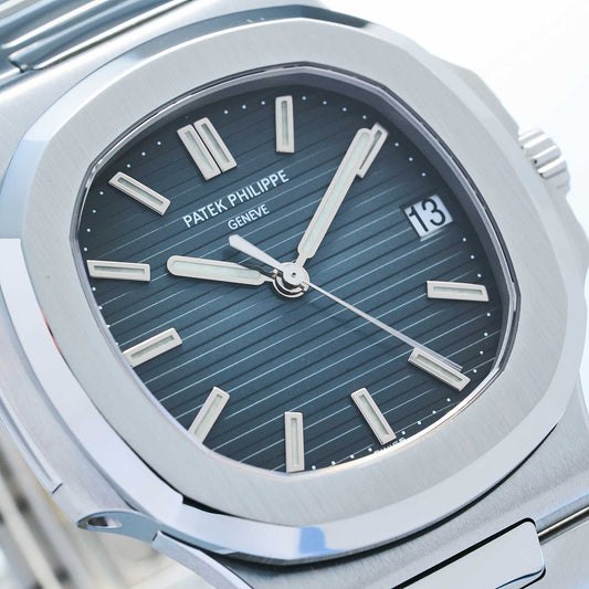 Patek Philippe Nautilus Ref. 5711/1A-010 - "Very good" condition - 315SC Mov. - First owner - Fullset