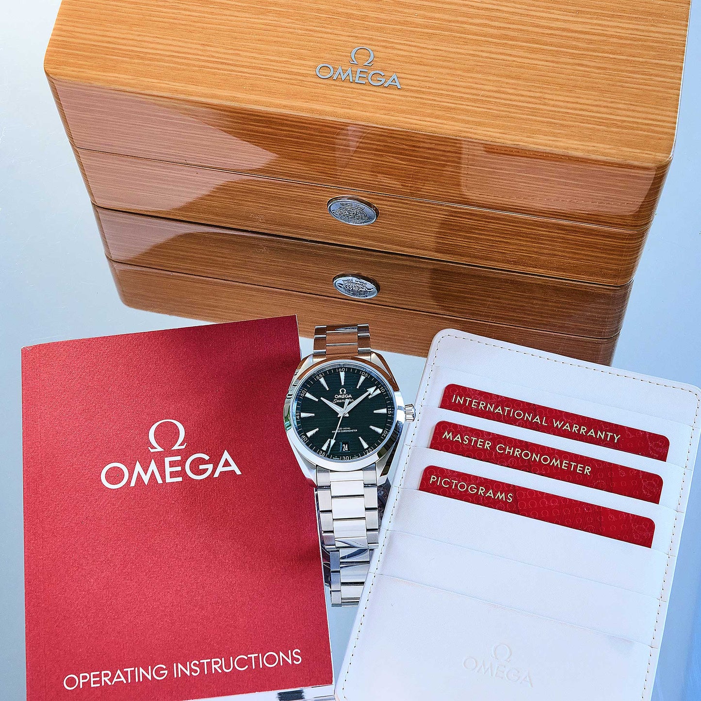 Omega Seamaster Aqua Terra Ref. 220.10.41.21.10.001 - "NEW / UNWORN" - Fullset