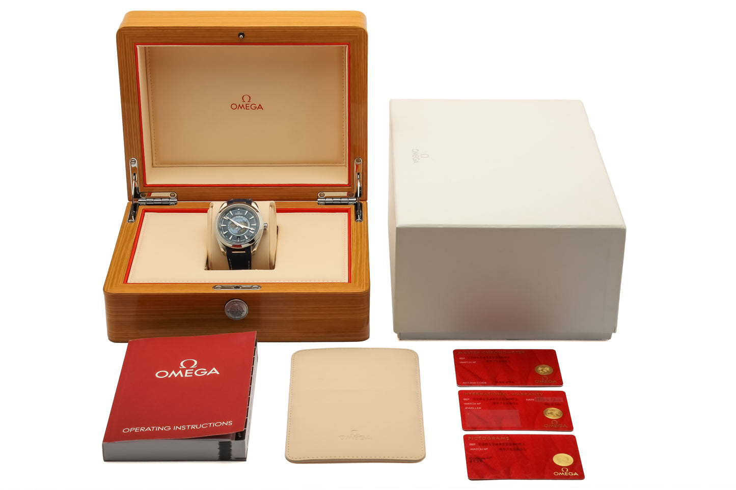 Omega Seamaster Aqua Terra Worldtimer 150m Master Chronometer Gmt Ref. 220.12.43.22.03.001 - "Very good" condition - Fullset